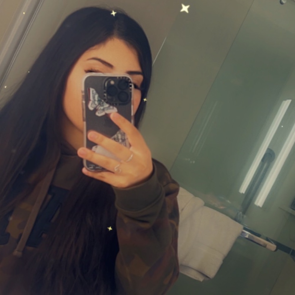 Meet your Posher, Dani